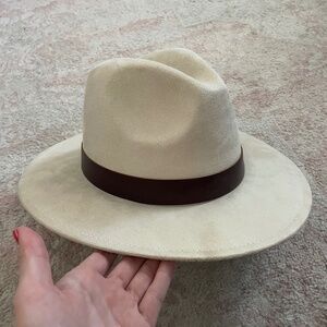 Wide brim suede hat